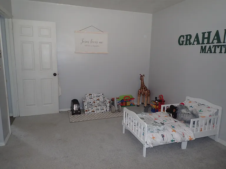 58 Dorman Ave — Photo 28
