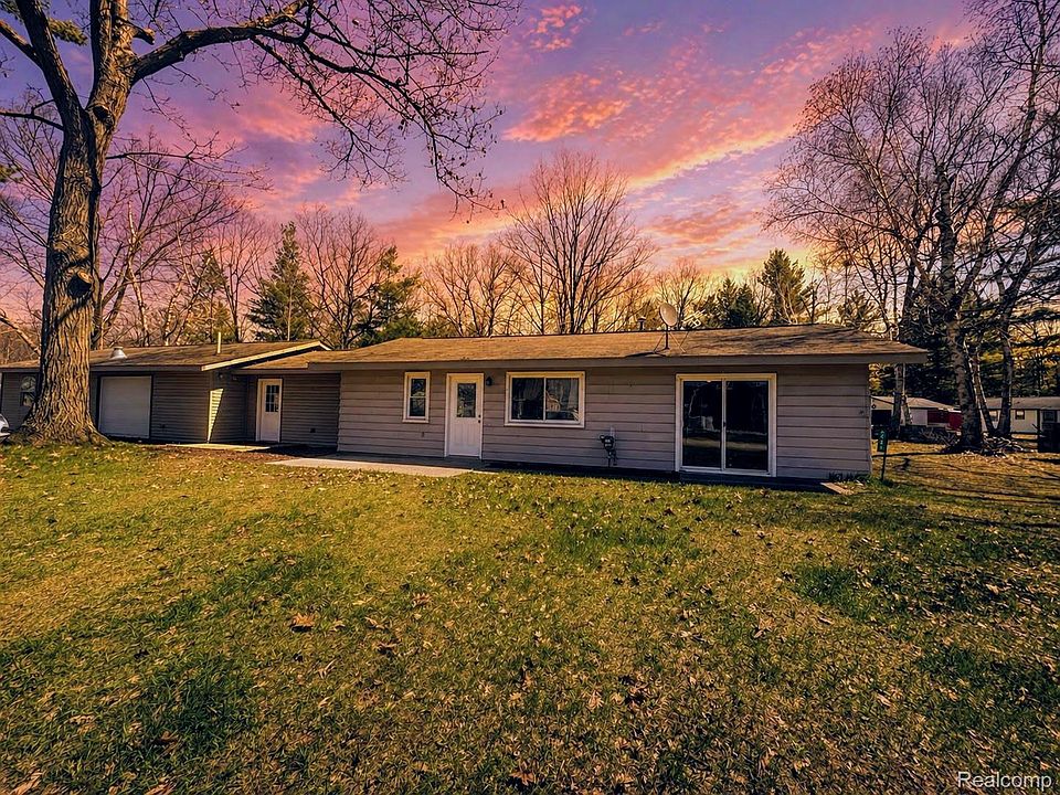 1st image of 4261 Charlebois Dr