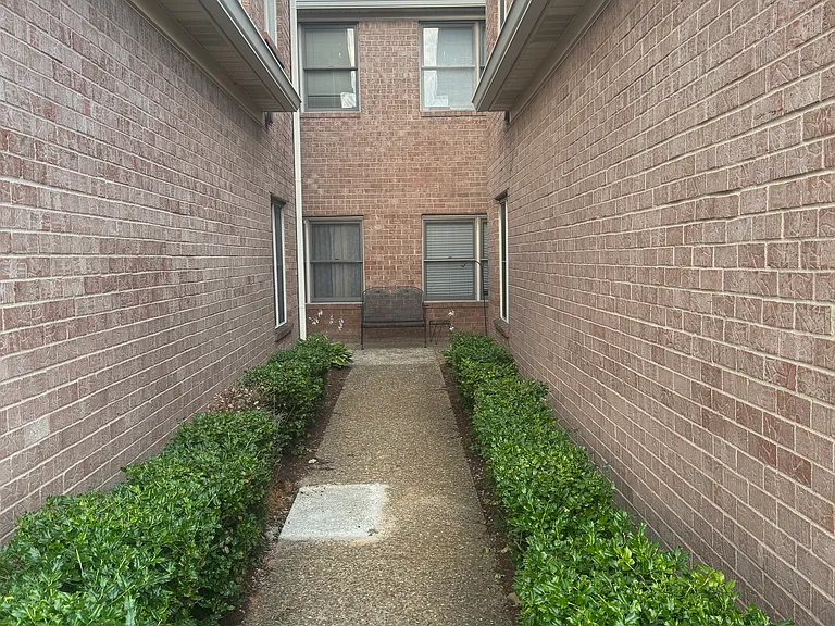 3637 Hurstbourne Ridge Blvd — Photo 3