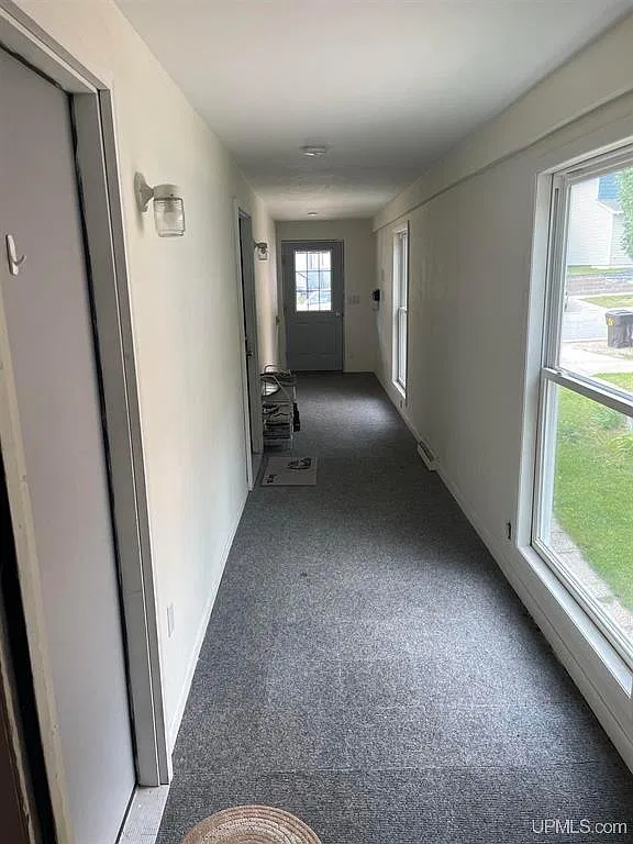 2 bed, 750 sqft, $1,400 — Photo 3