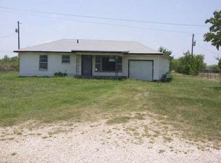 188 Penn St, Bowie, TX 76230