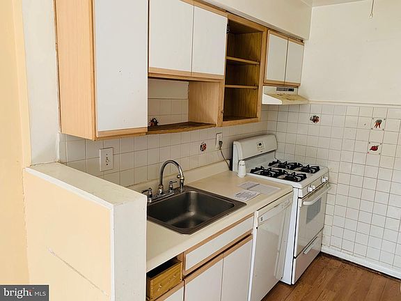 4th image of 3355 University Blvd W APT 101