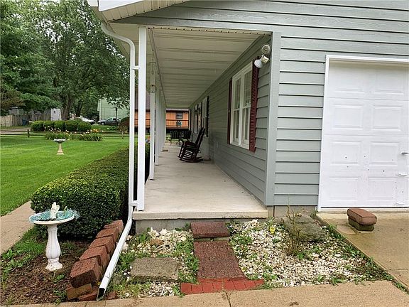 3rd image of 4409 W Walden Dr