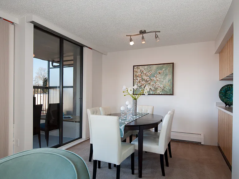 5051 Lougheed Hwy — Photo 10