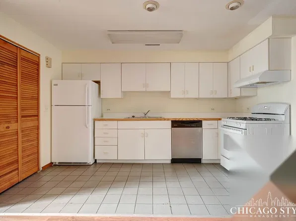 2453 N Greenview Ave, Chicago, IL 60614