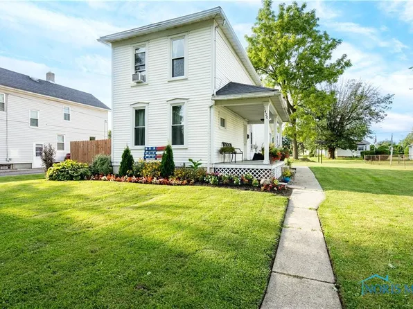1420 Hickory St, Fremont, OH 43420