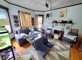 9 Roberts Rd #1, Cambridge, MA 02138