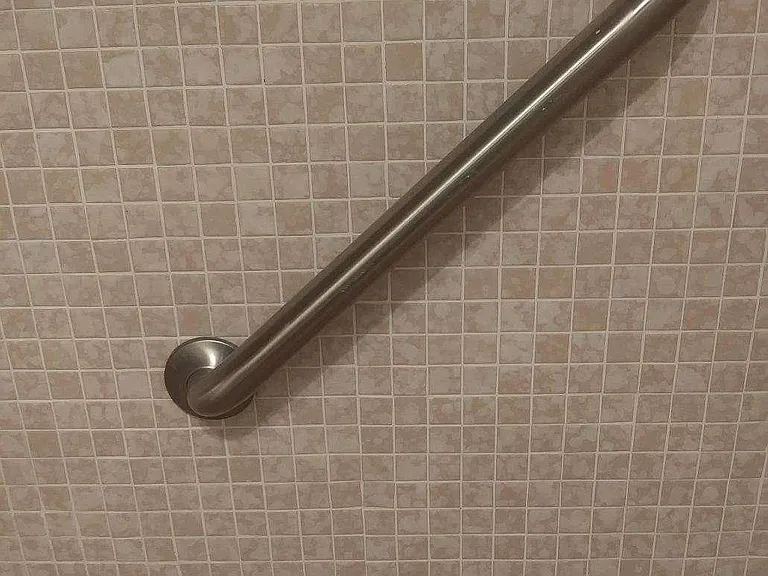 long diagonal grab bar