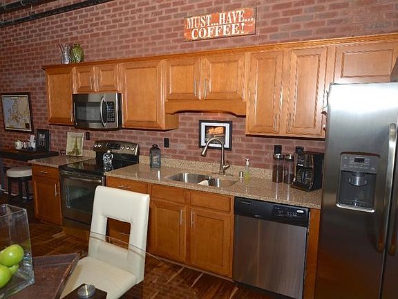 5th image of 515 W Main St #211