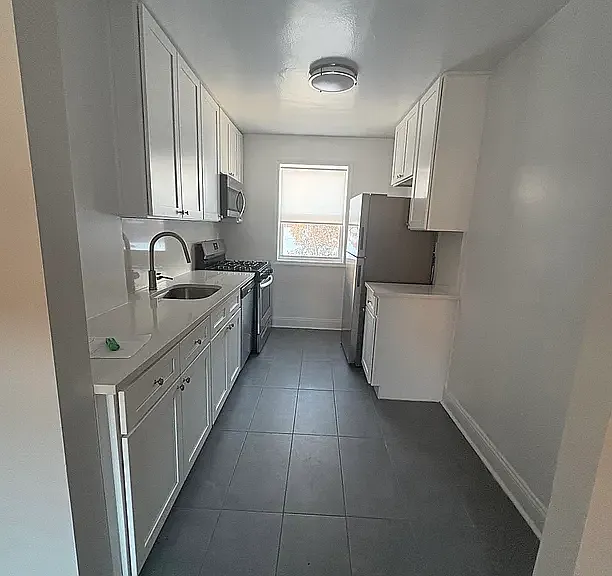 67-02 Springfield Blvd #E — Photo 3