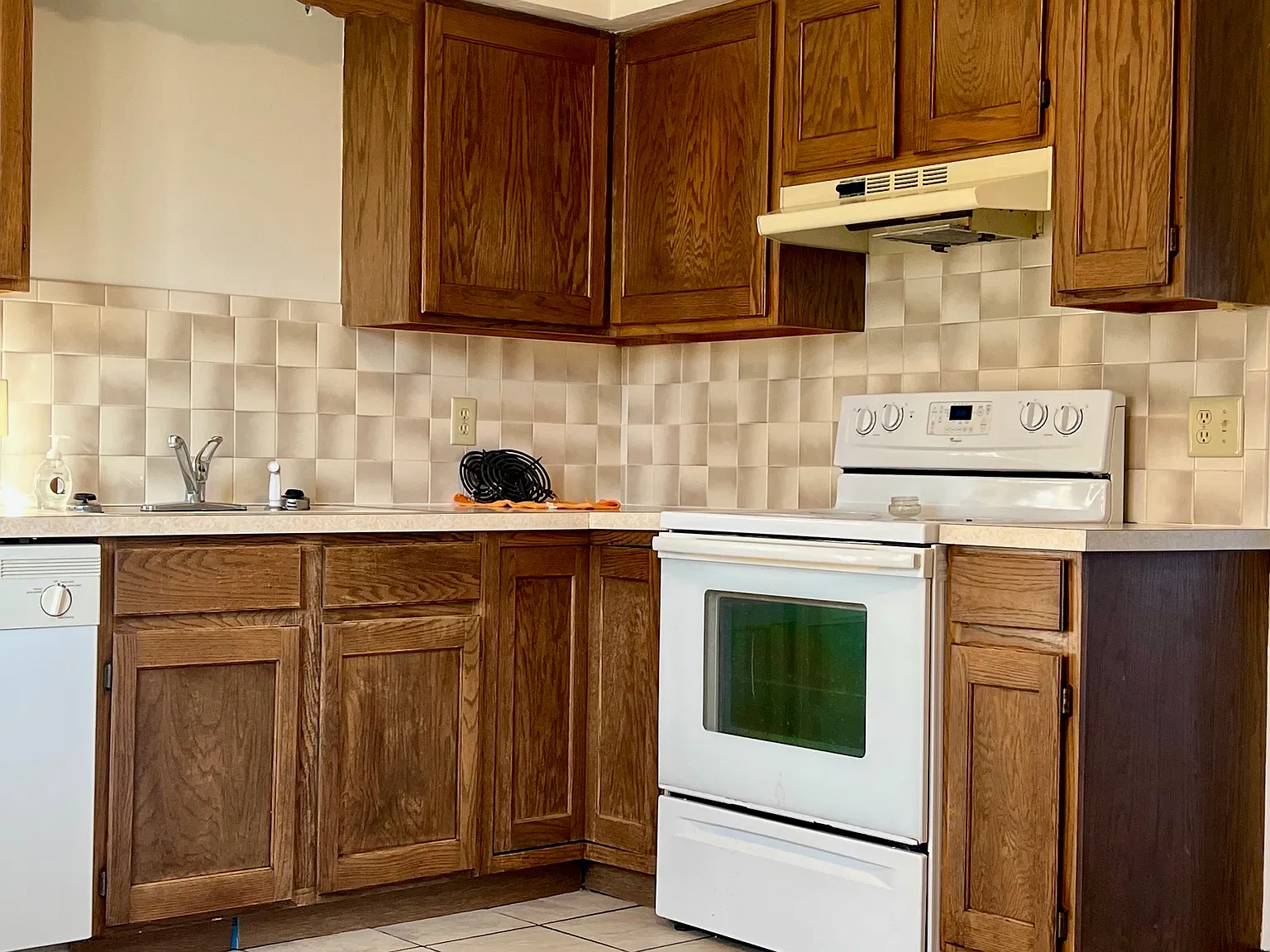 2 bed, 1.5 bath, 1050 sqft, $1,000 — Photo 3