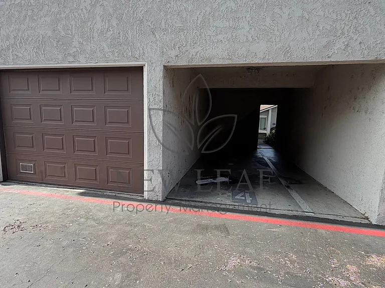 3054 Gladstone St #4 — Photo 3