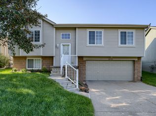 18731 Allan St, Omaha, NE 68135