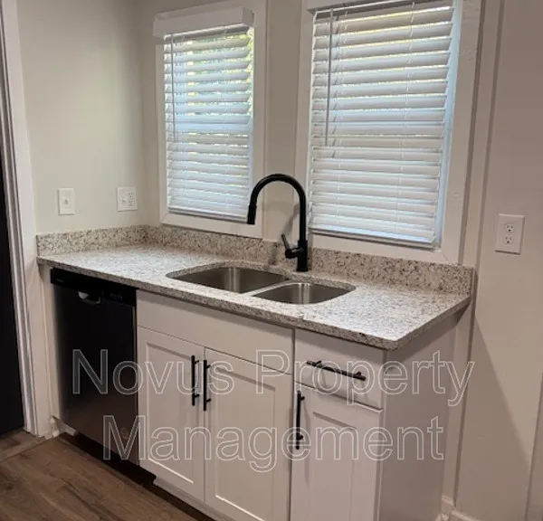 901 Pacific Ave #5 — Photo 5