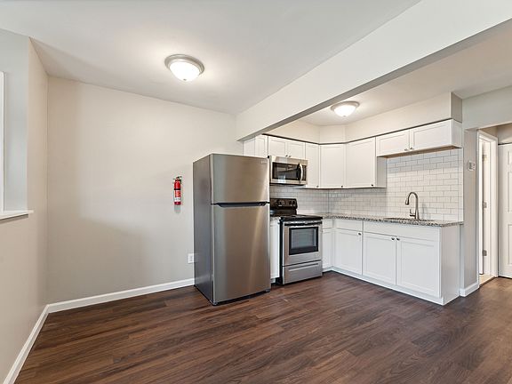 4th image of 2855 4th St