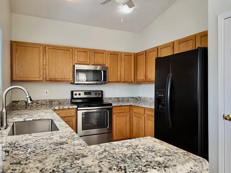 14624 N 87th Dr — Photo 4
