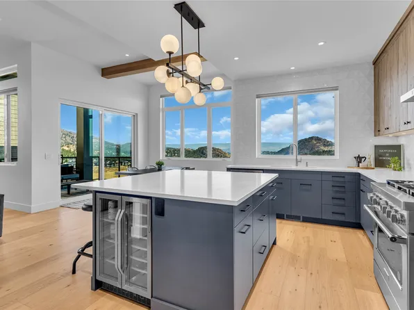 3044 Shaleview Dr, West Kelowna, BC V4T 3L6