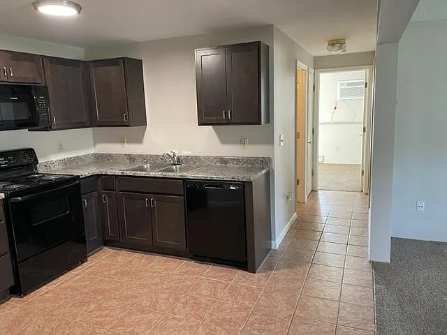 6826 Plaza Dr #7 — Photo 2