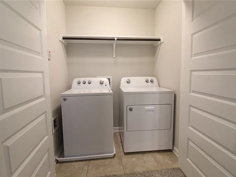 2028 Arendale Dr — Photo 16