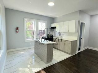 152 N 6th St #1, Newark, NJ 07107