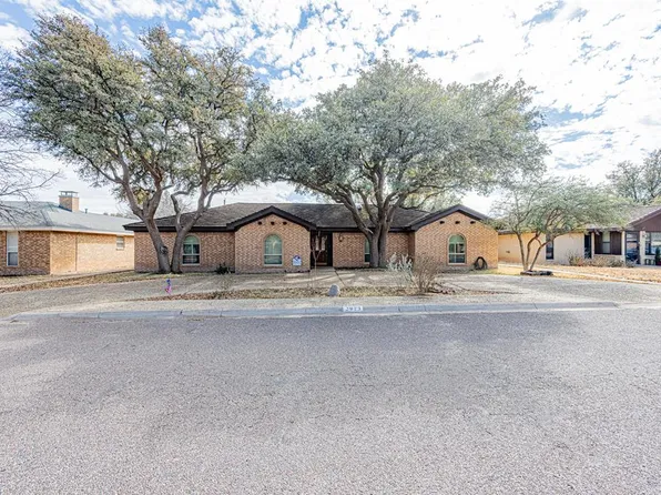 2913 Northtown Pl, Midland, TX 79705