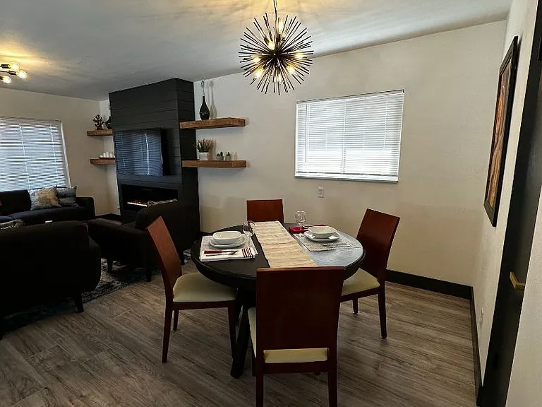 921 Regina Ave — Photo 8