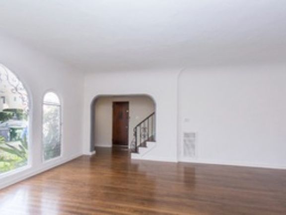 4th image of 843 S Curson Ave