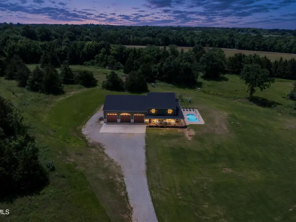 8549 Southfork Ln, New Bloomfield, MO 65063