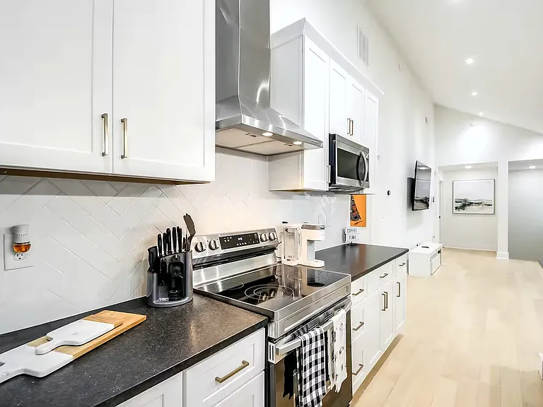 2037 Conrad Ave SE — Photo 9