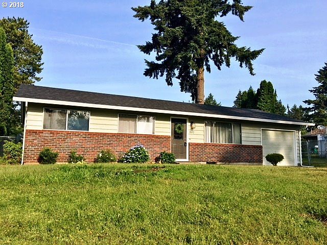 1st image of 802 SE 104th Ave