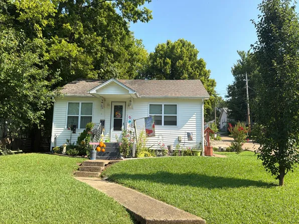 1201 Forest Ln, Poplar Bluff, MO 63901