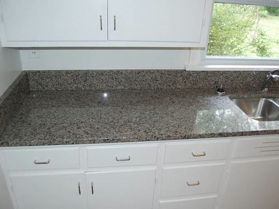 Sleek Granite tops!