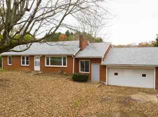 565 N McElroy Rd, Mansfield, OH 44905