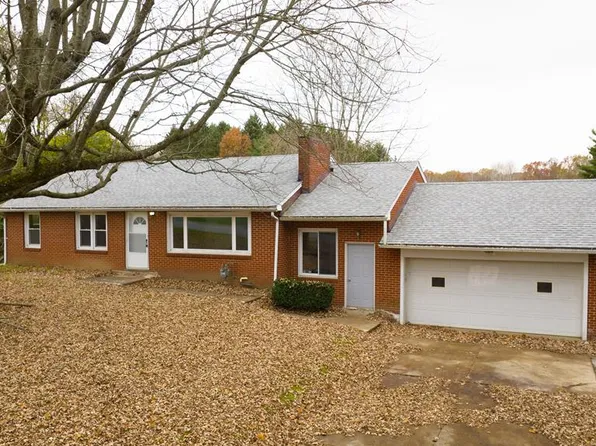 565 N McElroy Rd, Mansfield, OH 44905