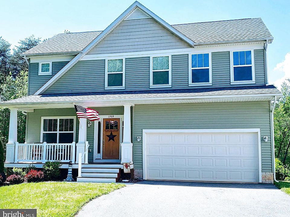 1st image of 1709 Dixon Dr