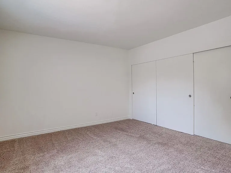 520 W. Wilson — Photo 11