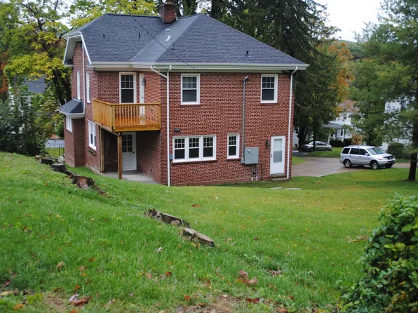 1335 Whitethorn St, Bluefield, WV 24701