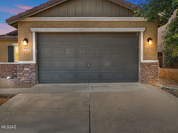 3rd image of 17177 S Mesa Shadows Dr