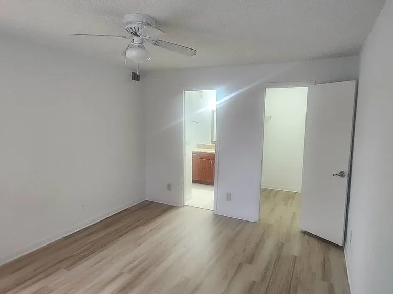 11562 Westwood Blvd #922 — Photo 8