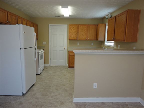 4th image of 4588 James Wade Dr