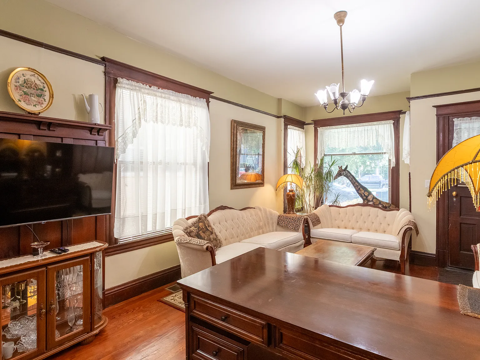1 bed, 750 sqft, $2,400 — Photo 2