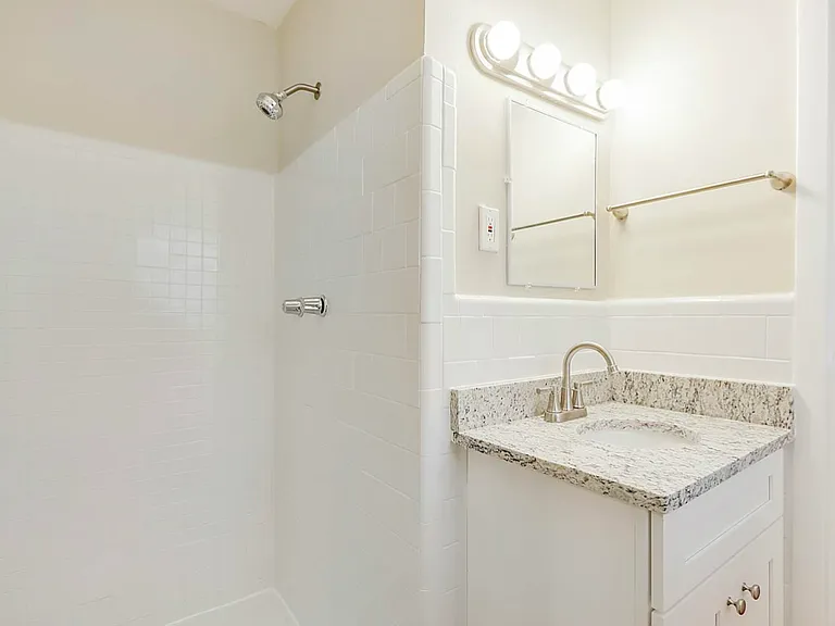 2237 Shamrock Dr — Photo 11