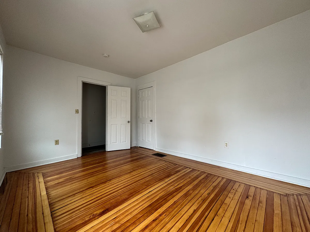 Building Photo - 171 Frank St #2B