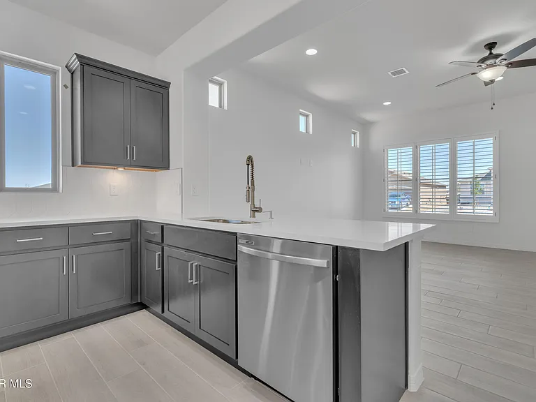 14936 Hill Ridge Ct — Photo 10