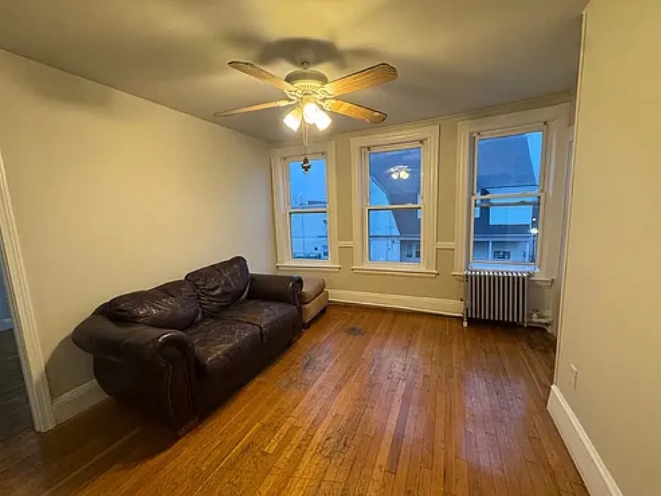 6 Jefferson St #20
