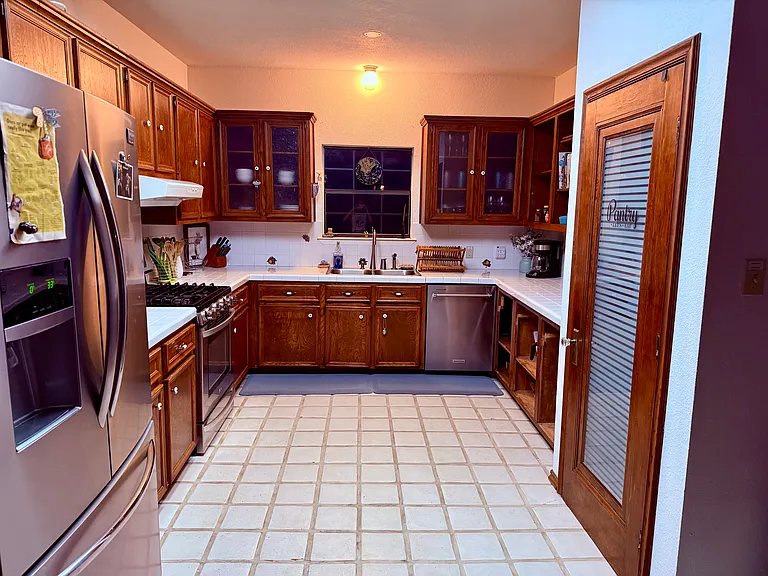 344 Simpson Ave — Photo 7