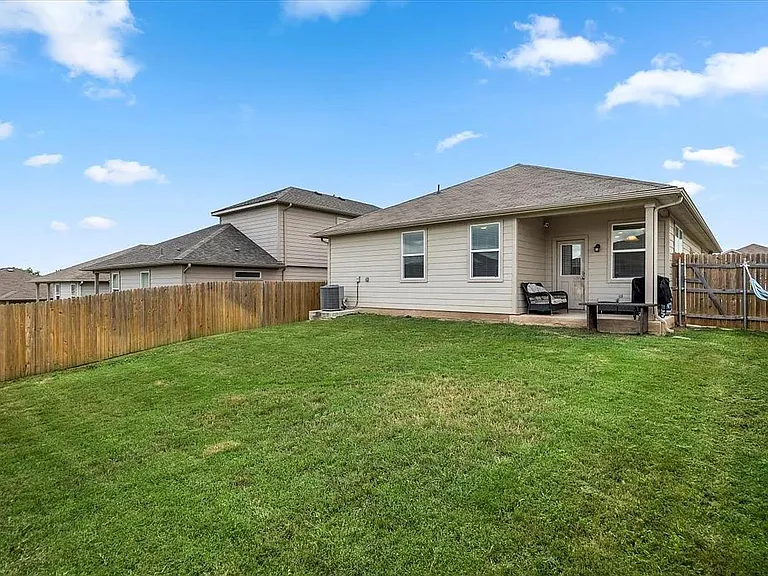 129 Jubilee Dr — Photo 28