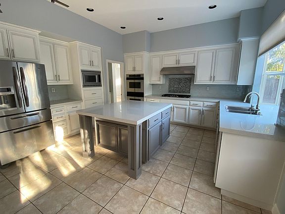 3rd image of 18315 Capistrano Way