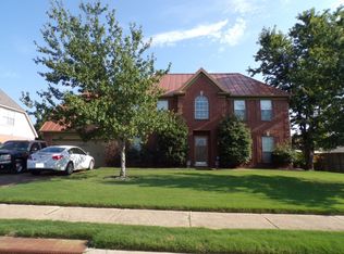 7490 Red River Dr, Memphis, TN 38125
