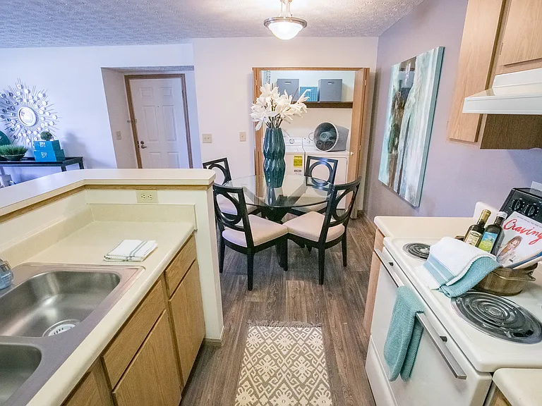 Sterling Park Apartments — Photo 27